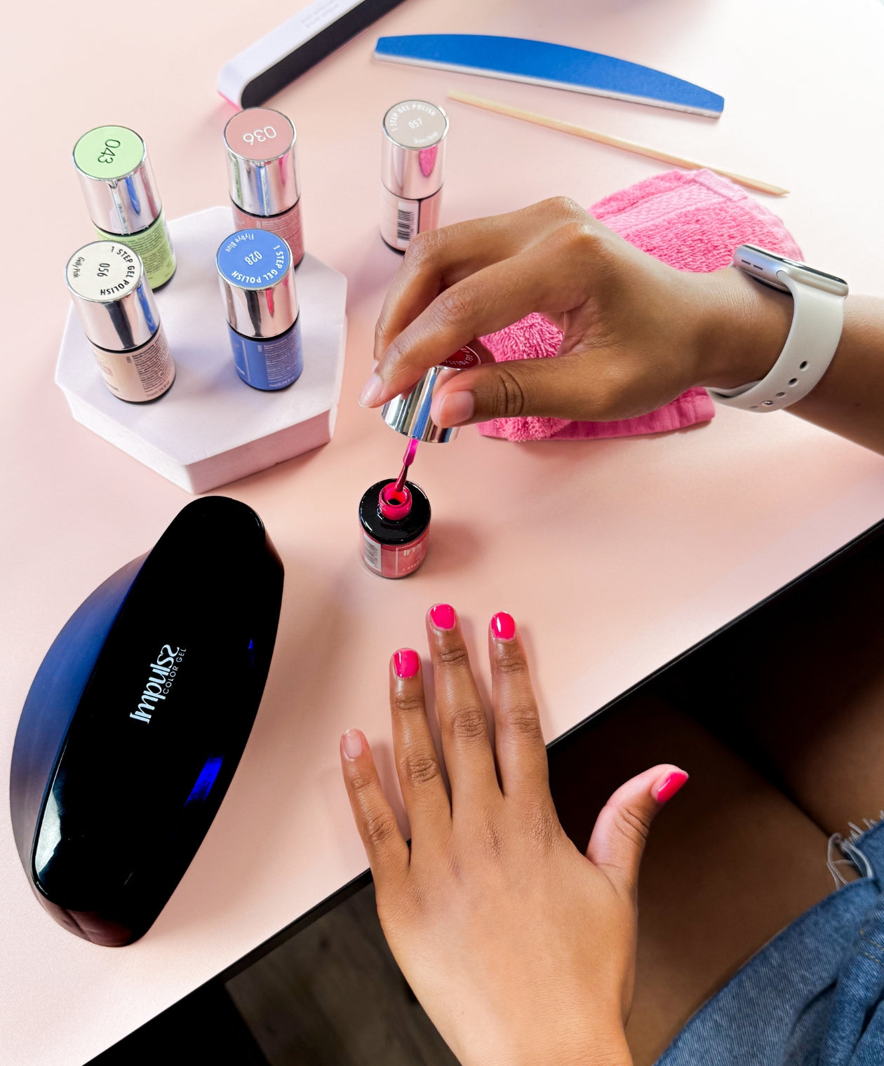 Nagellak aanbrengen